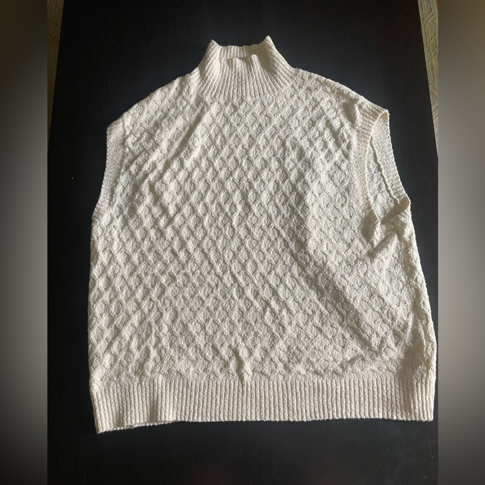 Free People Knit Beige Cream Vest Size Medium mock neck
